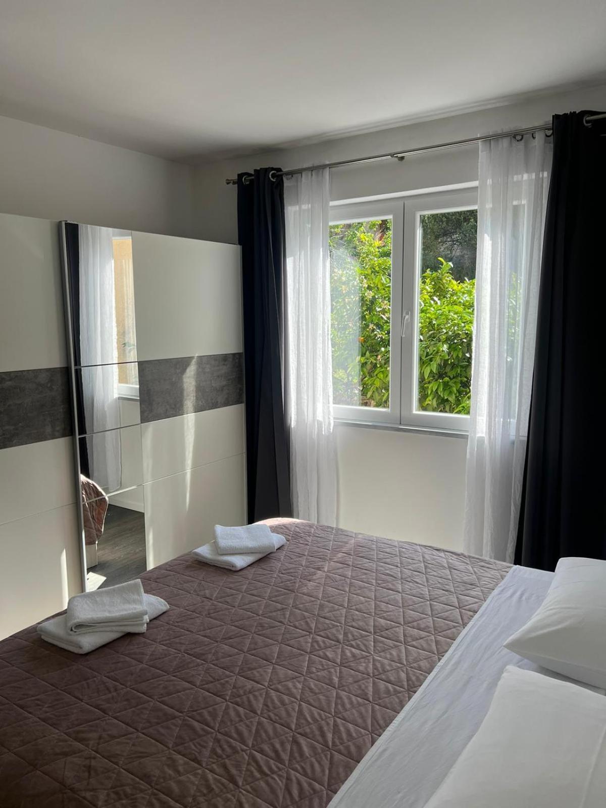 Apartman Providenca - Trogir - Close To Beach Exteriör bild